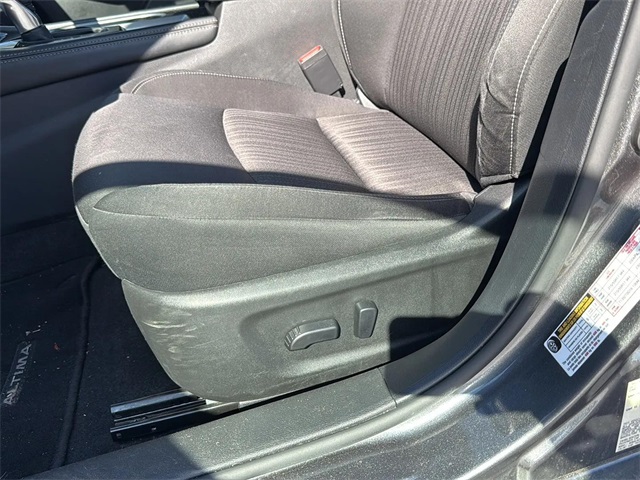 2023 Nissan Altima 2.5 SV photo 8
