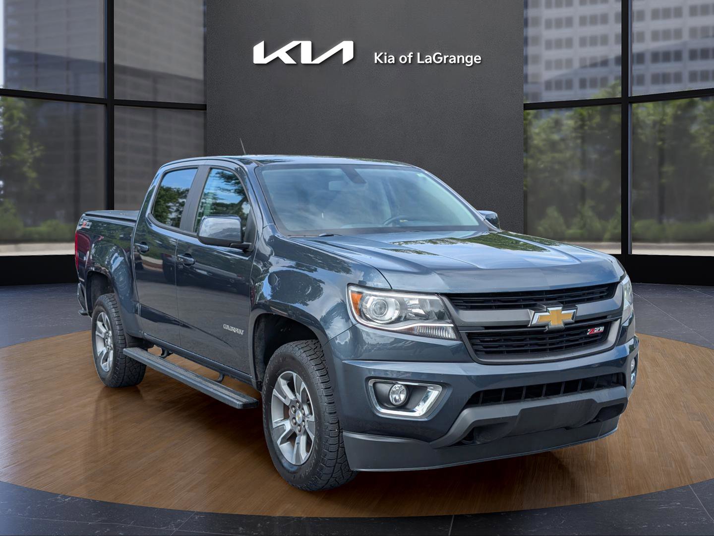2020 Chevrolet Colorado Z71 photo 3