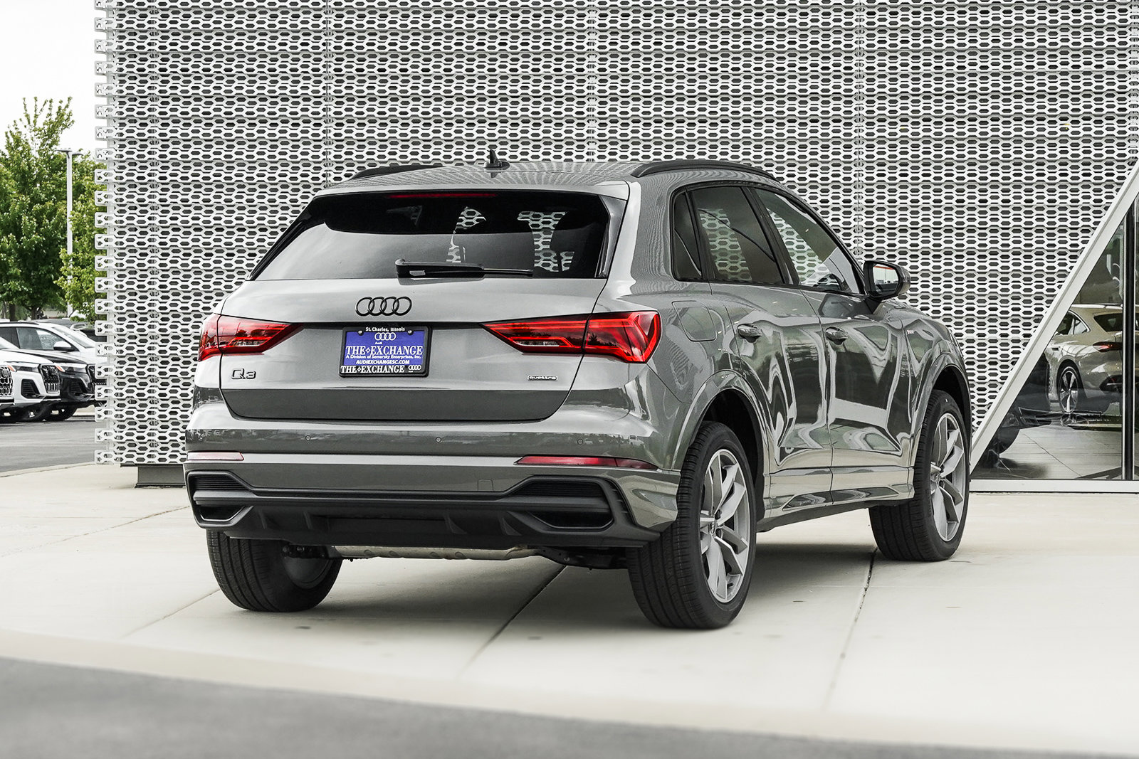 2025 Audi Q3 S line Premium photo 3