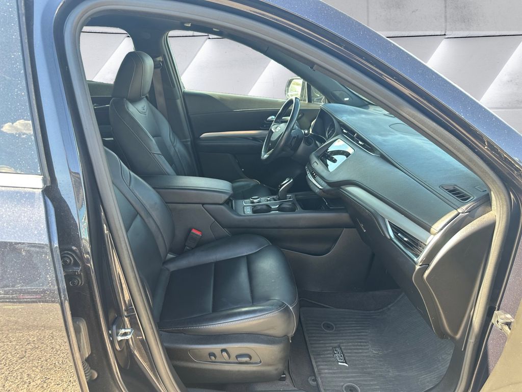 2023 Cadillac XT4 Premium Luxury photo 12