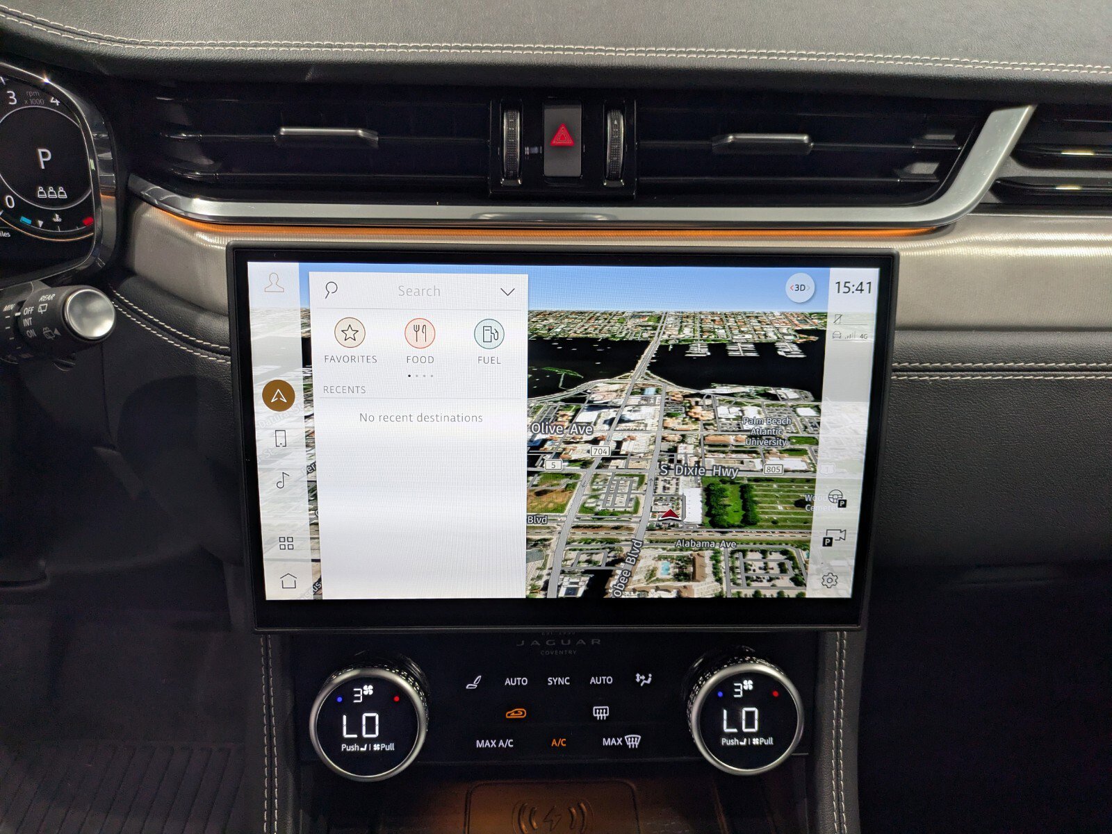 2026 Jaguar F-PACE R-Dynamic S P250 photo 16
