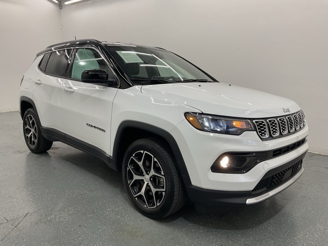 Used 2024 White Jeep Limited image 8