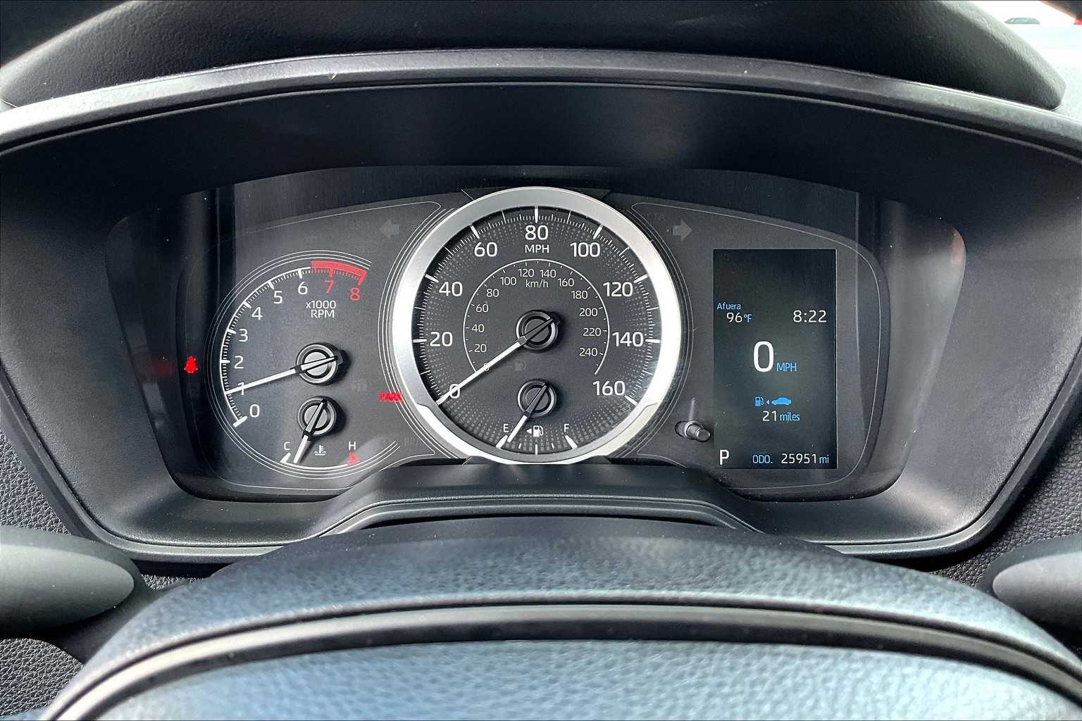 2022 Toyota Corolla LE photo 25