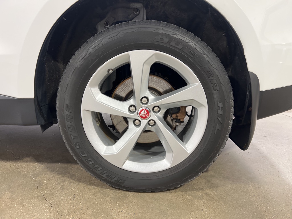 2019 Jaguar F-PACE Premium photo 27