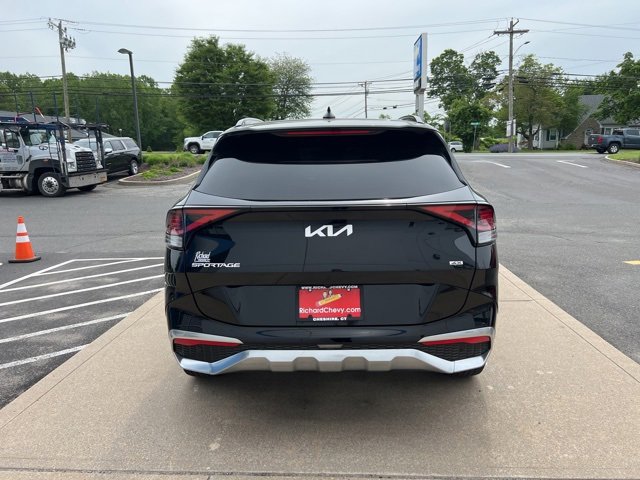 2023 Kia Sportage SX photo 2