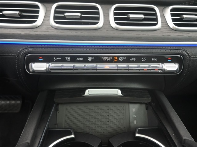 2026 Mercedes Benz GLE 450 4MATIC photo 3