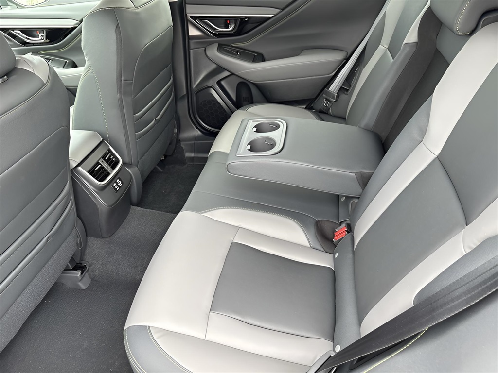 2025 Subaru Outback Onyx Edition photo 8