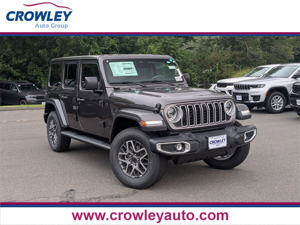 2025 Jeep Wrangler 4-Door Sahara's photo