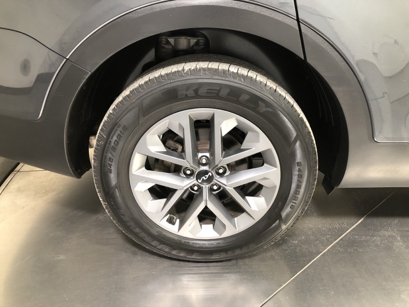 2023 Kia Telluride LX photo 9