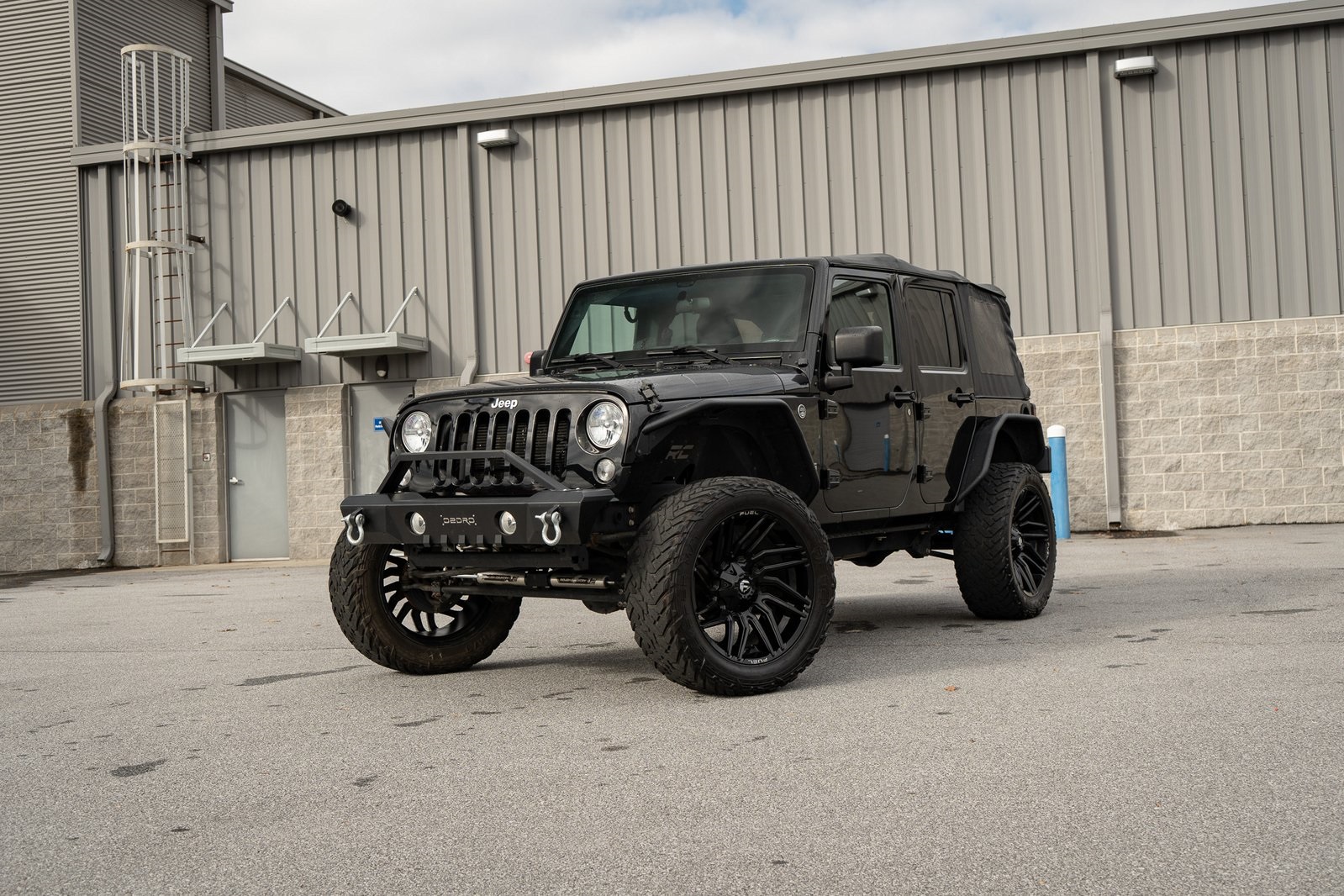 2017 Jeep Wrangler Unlimited Sport's photo