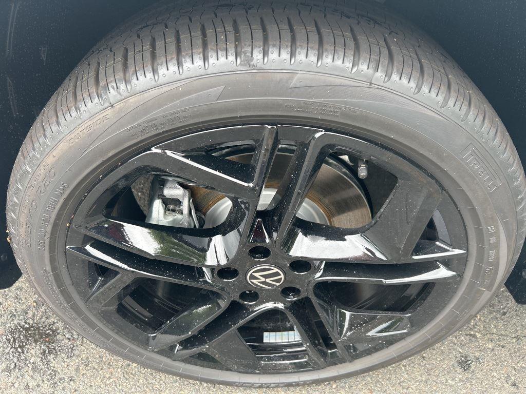 2025 Volkswagen Tiguan SE R-Line Black photo 6
