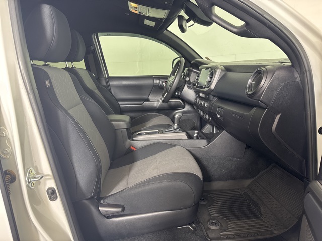2023 Toyota Tacoma SR5 photo 4