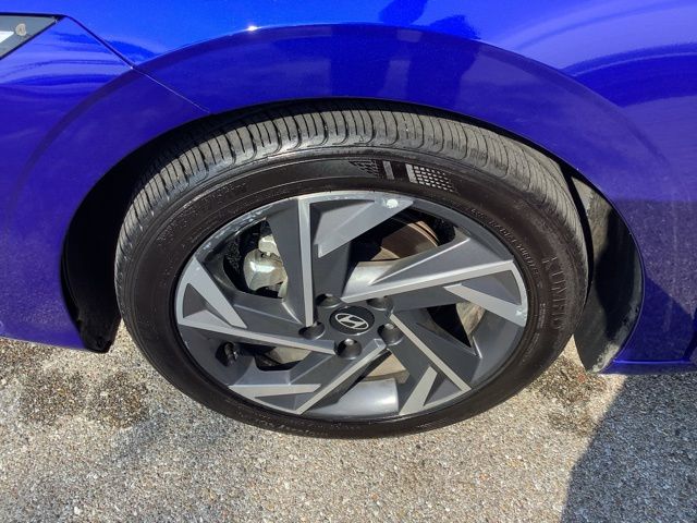 2025 Hyundai Elantra SEL Sport photo 35