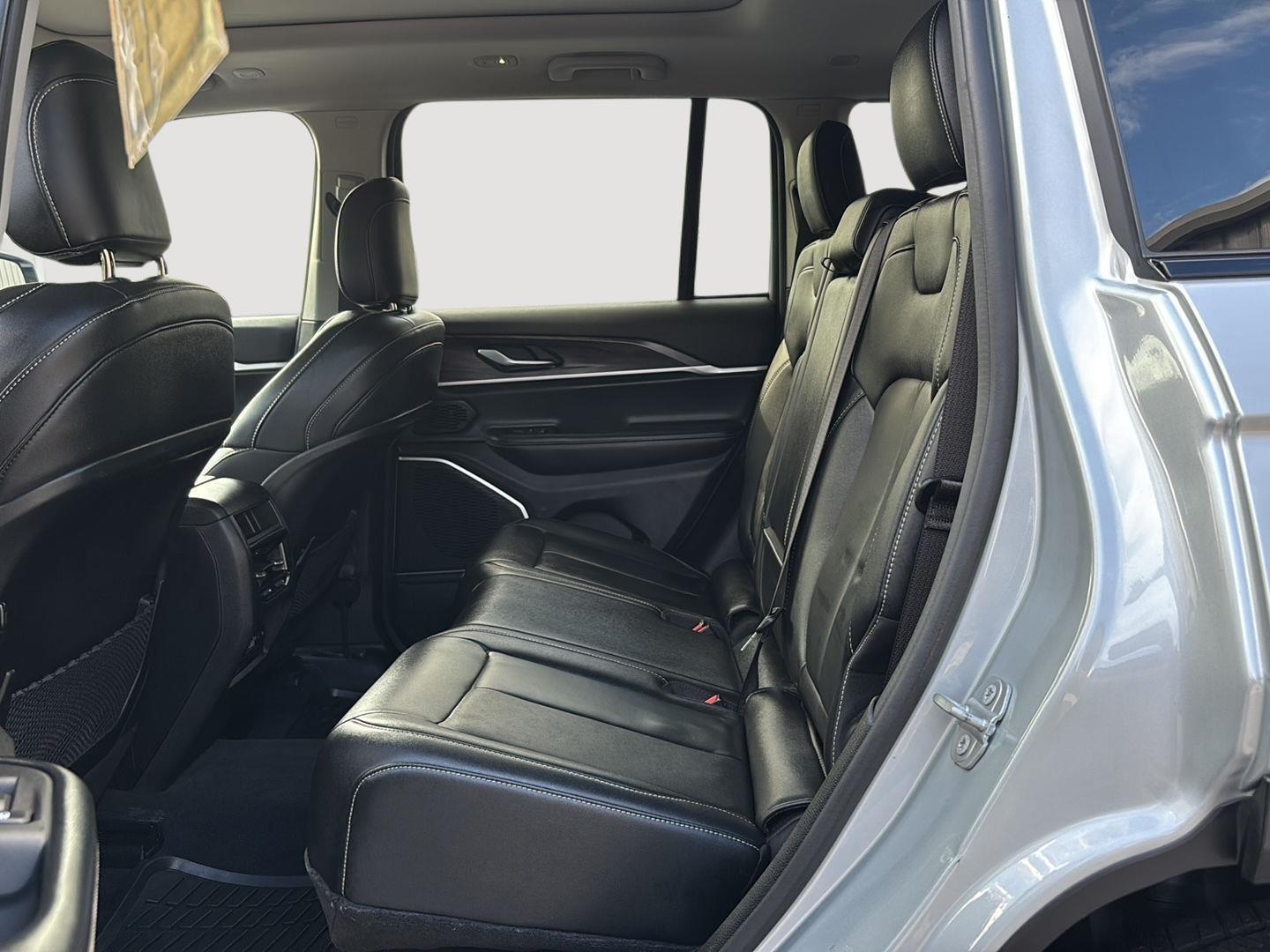 2022 Jeep Grand Cherokee Limited photo 28