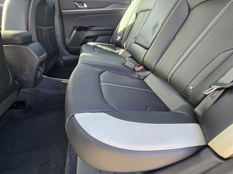 2025 Kia K5 GT-Line photo 7