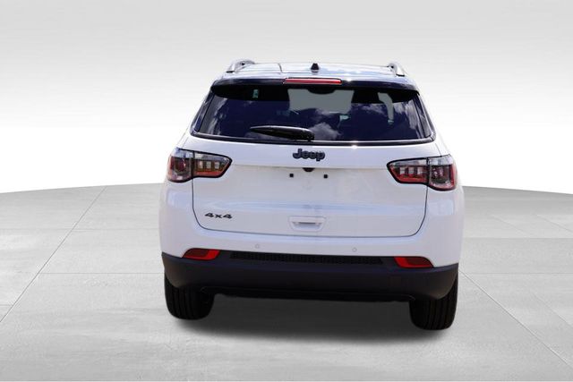 2025 Jeep Compass Limited photo 3