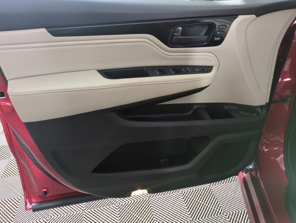 2026 Honda Odyssey Touring photo 10