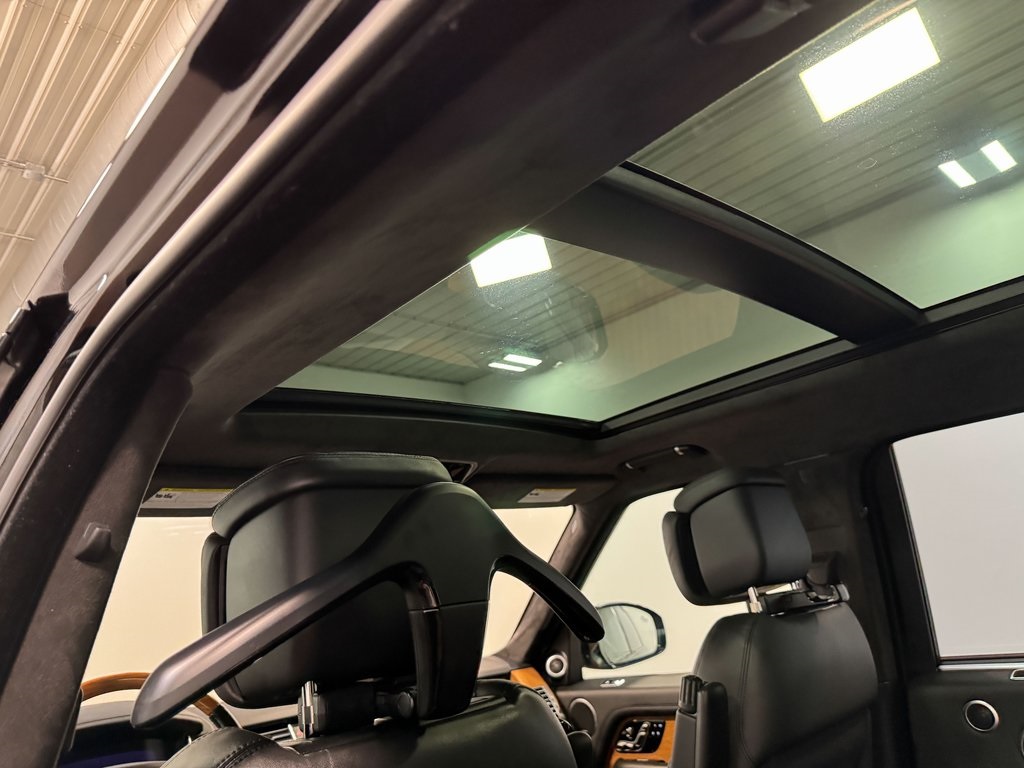2021 Land Rover Range Rover P525 HSE HSE Westminster Edition photo 8