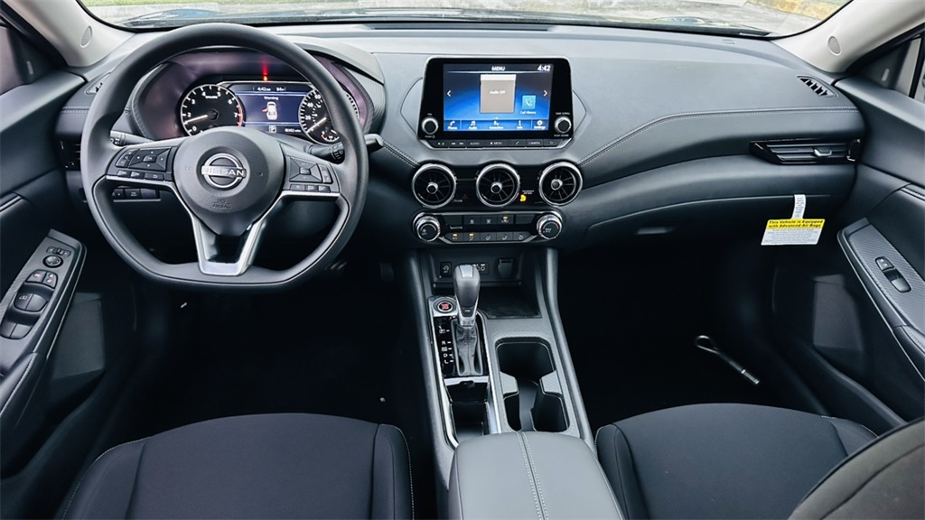 2025 Nissan Sentra SV photo 12