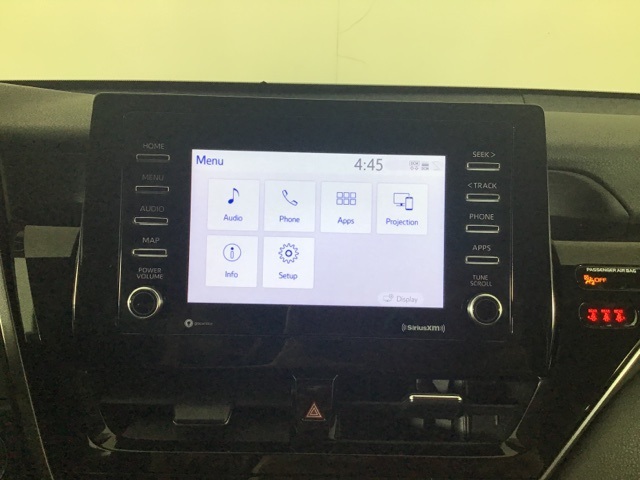2024 Toyota Camry Hybrid SE photo 15