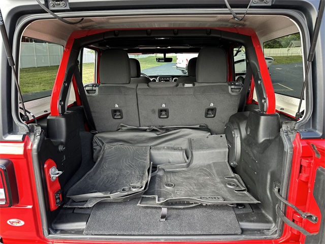 2022 Jeep Wrangler Unlimited Sahara photo 10
