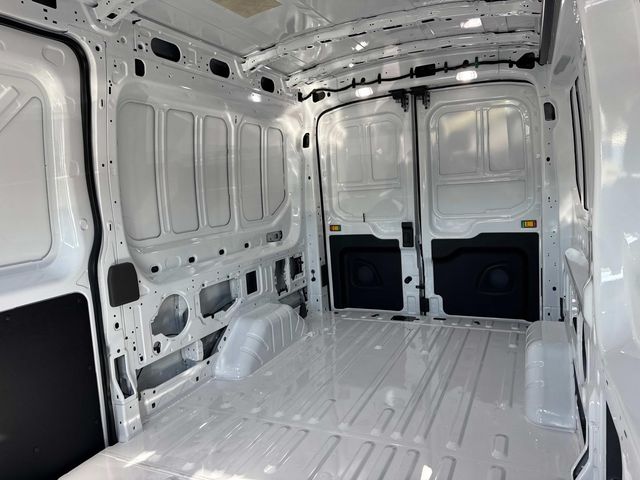 2025 Ford Transit photo 5