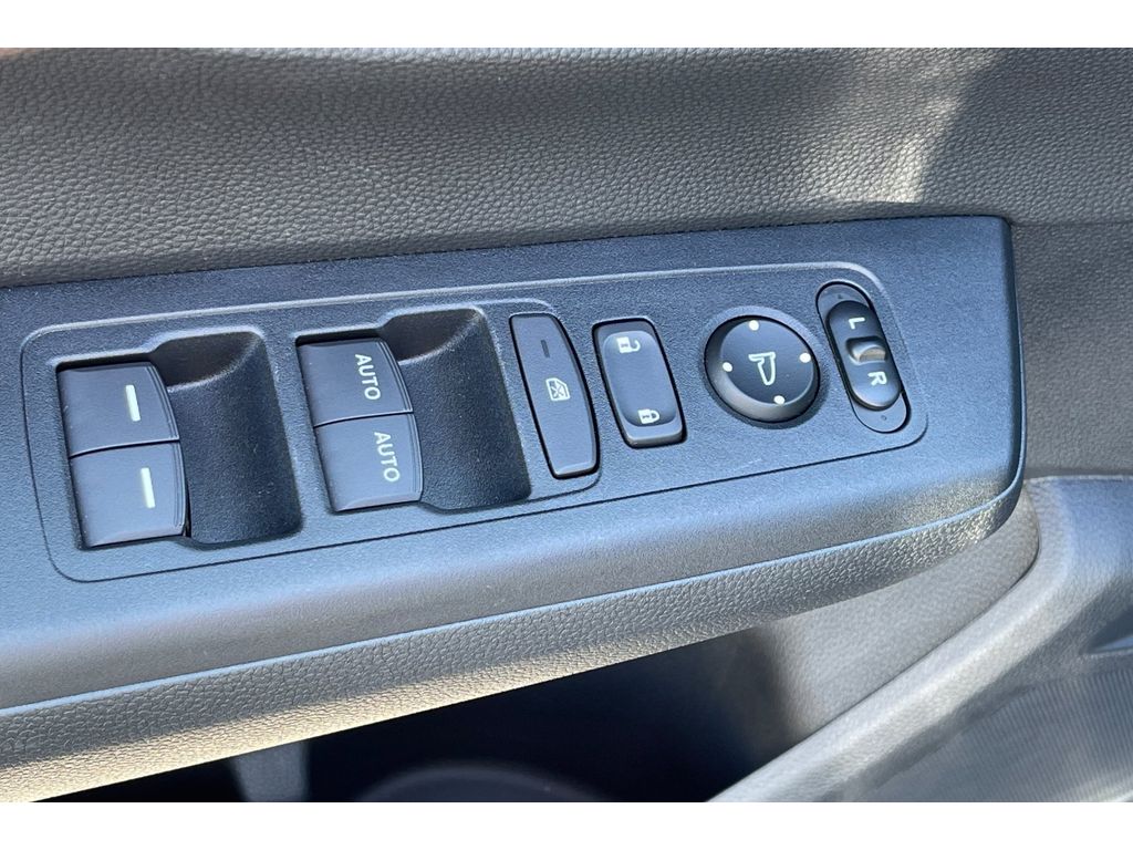 2025 Honda CR-V Hybrid Sport photo 11