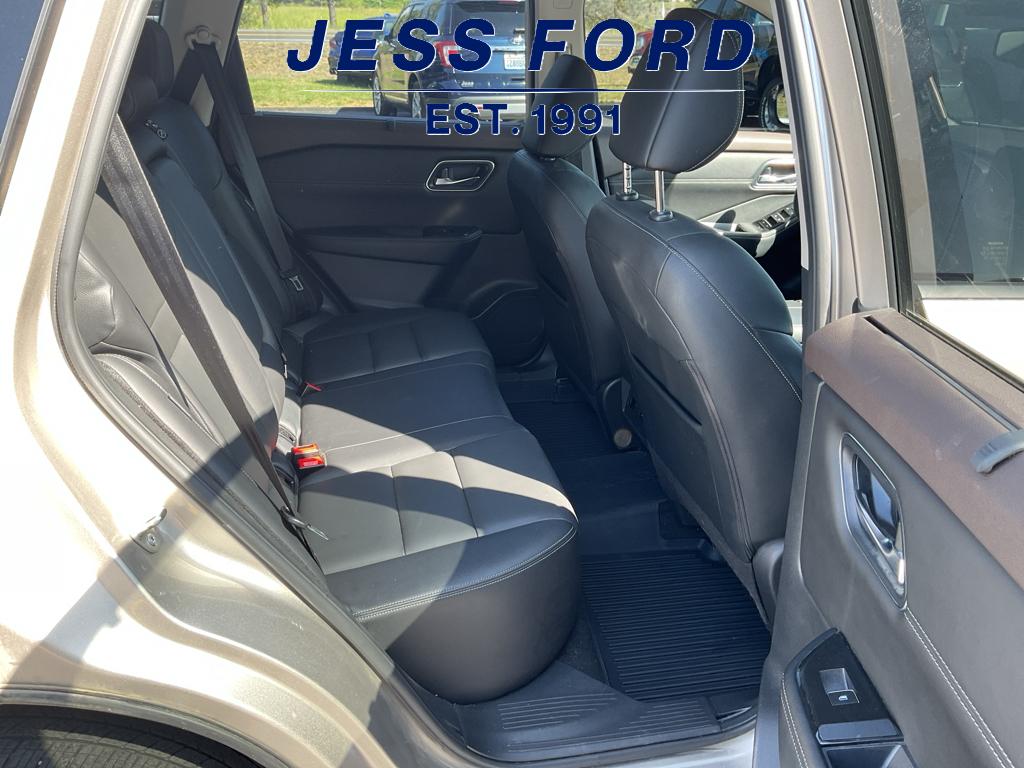 2021 Nissan Rogue SL photo 10
