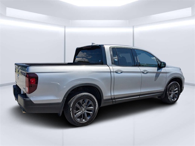 2022 Honda Ridgeline Sport photo 3