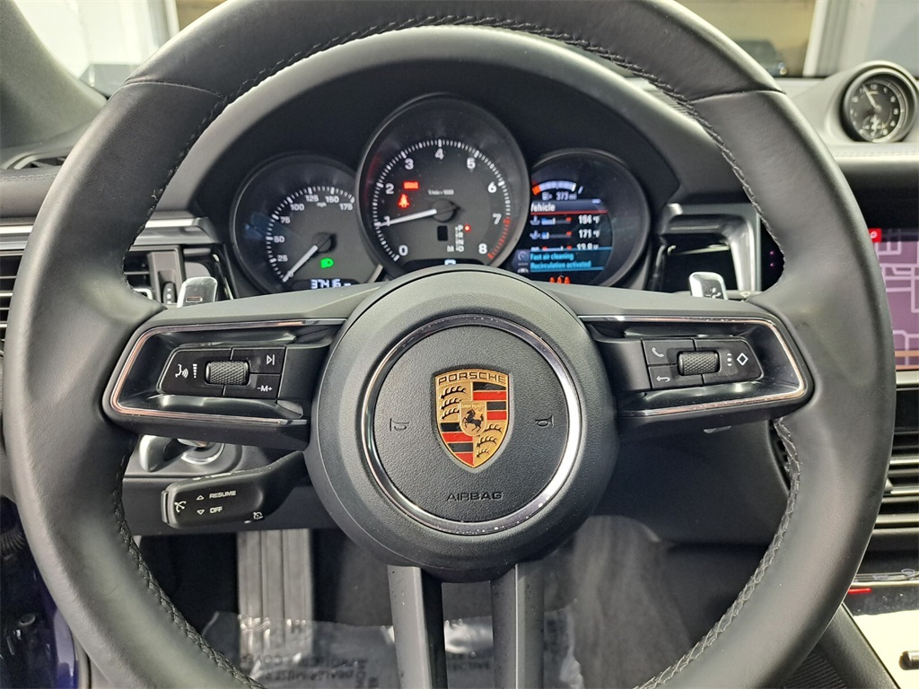 2022 Porsche Macan Base photo 27
