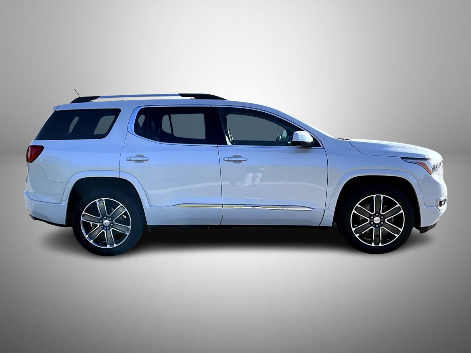 2017 Gmc Acadia Denali photo 2