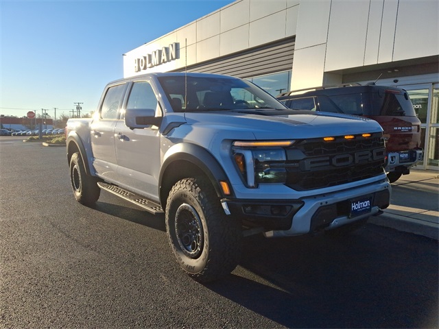 2025 Ford F-150 Raptor photo 2