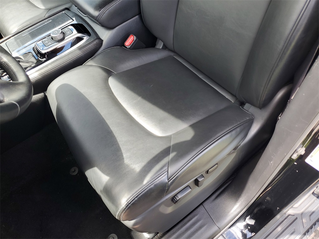 2022 Nissan Armada SV photo 20