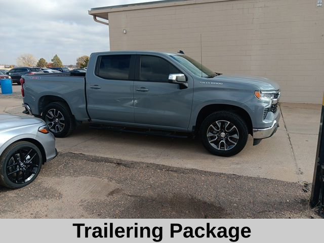 2024 Chevrolet Silverado 1500 LT photo 2