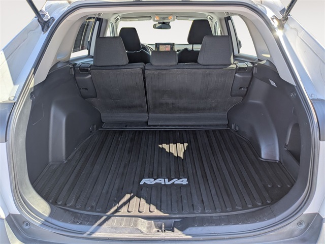2021 Toyota RAV4 LE photo 24