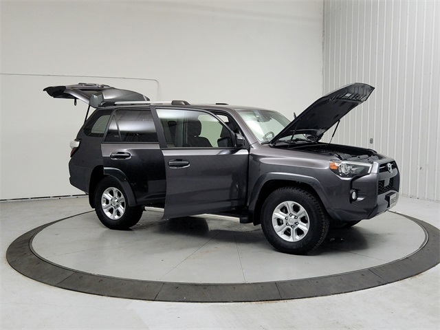 2020 Toyota 4Runner SR5 photo 8