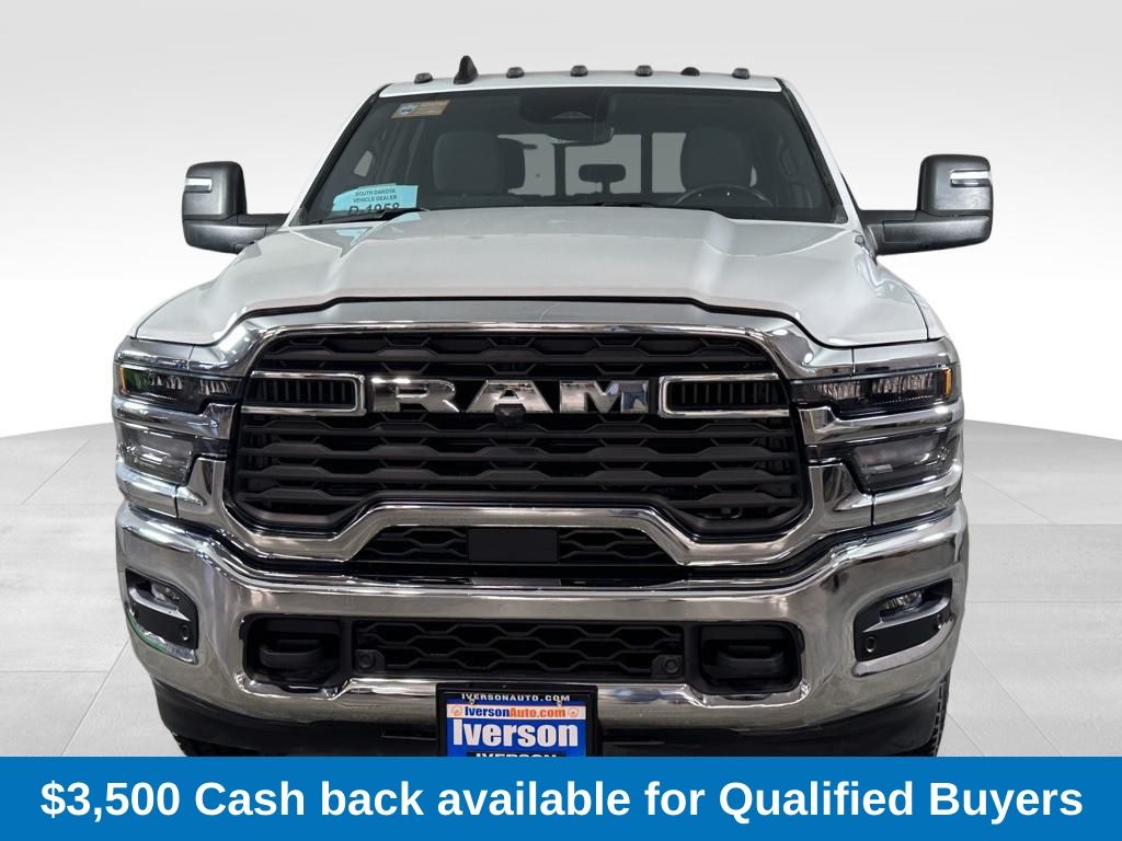 2025 Ram 2500 Tradesman photo 2