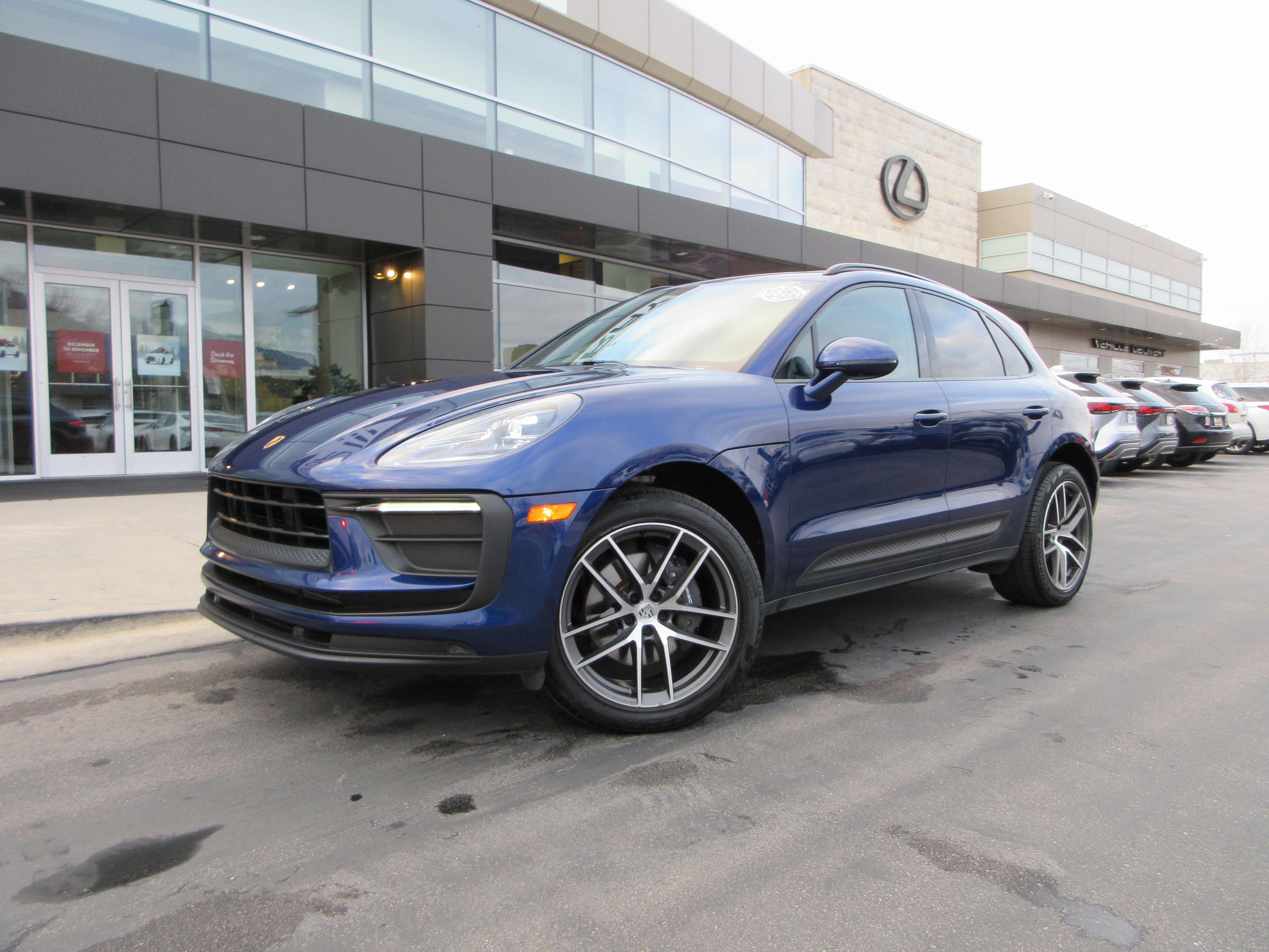 2022 Porsche Macan Base's photo