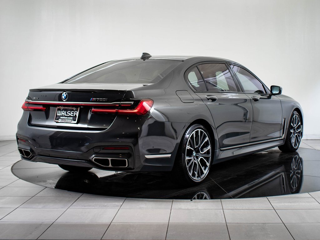 2022 Bmw M760Li photo 2