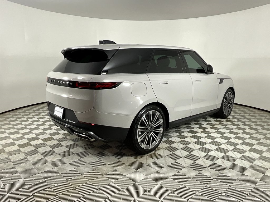 2024 Land Rover Range Rover Sport SE photo 4