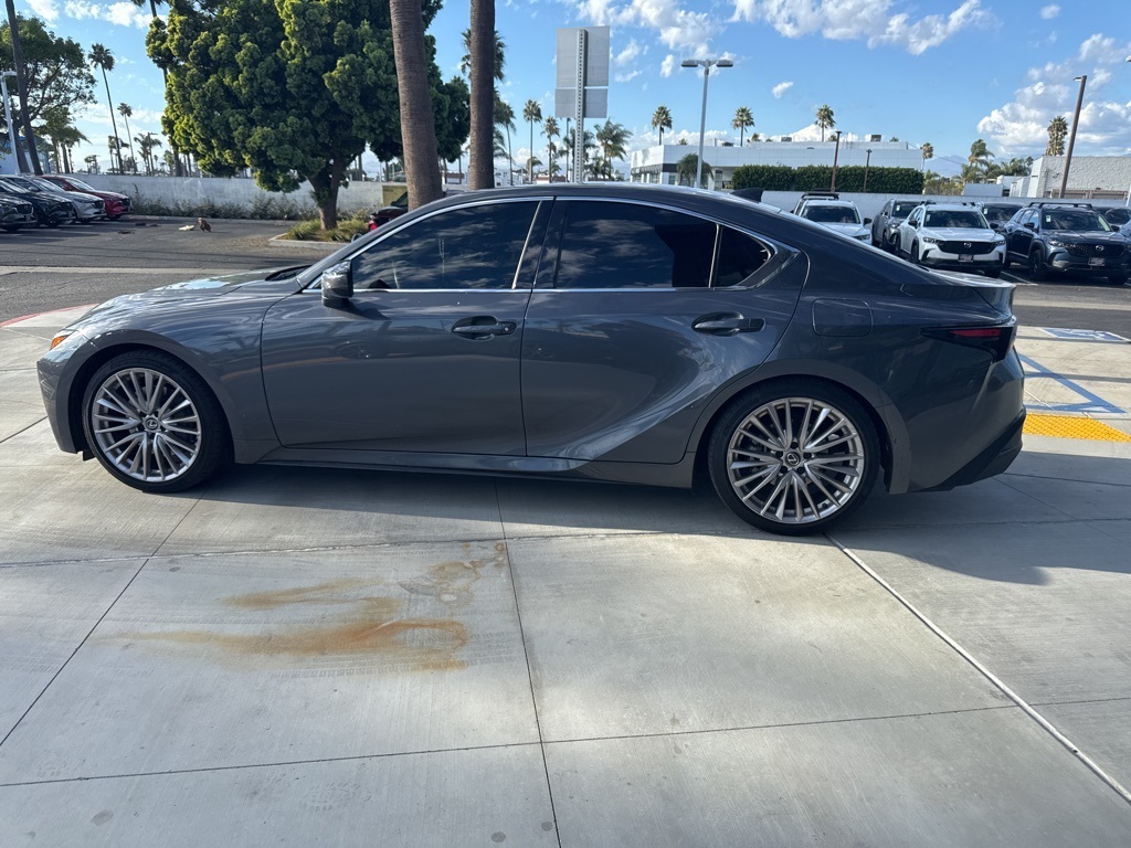 2024 Lexus IS 300 photo 15