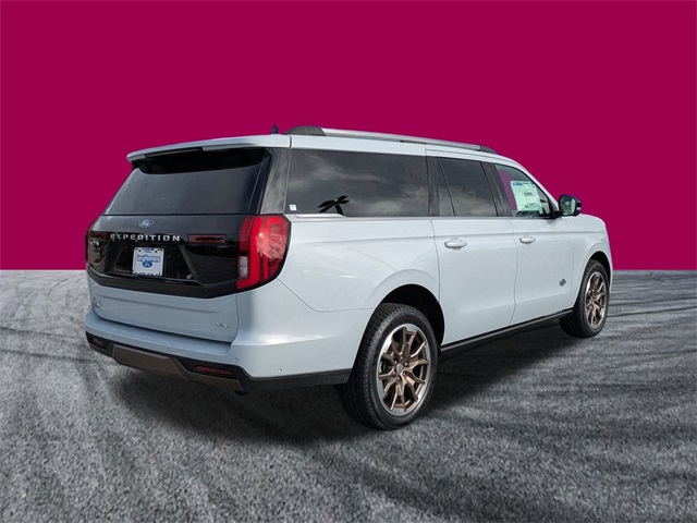 2025 Ford Expedition King Ranch MAX photo 2