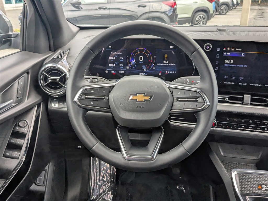 2026 Chevrolet Equinox LT photo 9