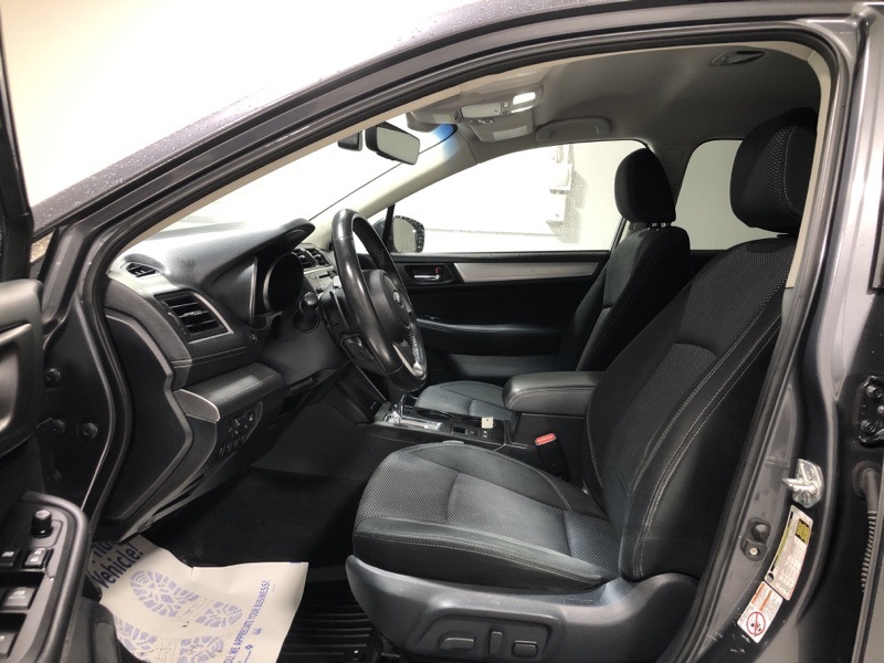 2018 Subaru Outback 2.5i Premium photo 16