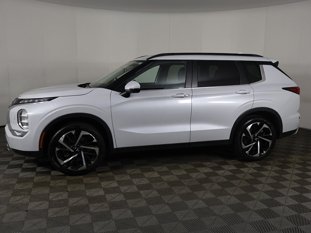 2024 Mitsubishi Outlander SE Ralliart photo 18