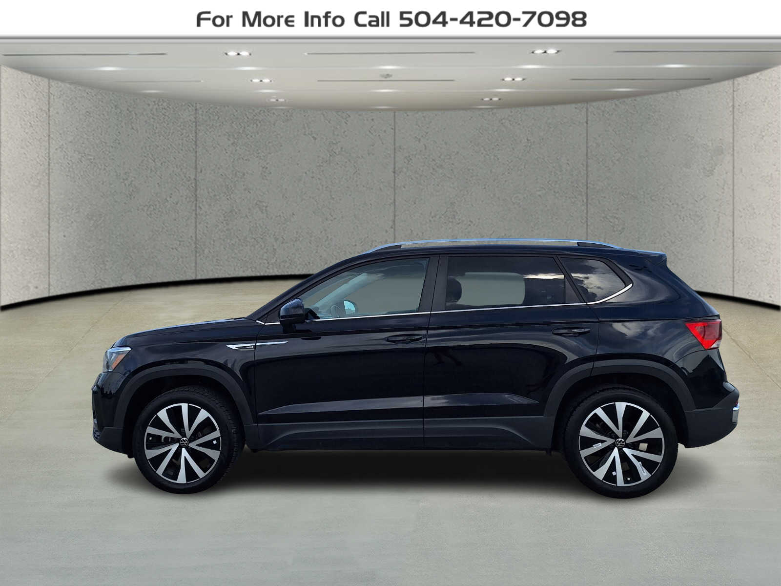2024 Volkswagen Taos SE photo 8
