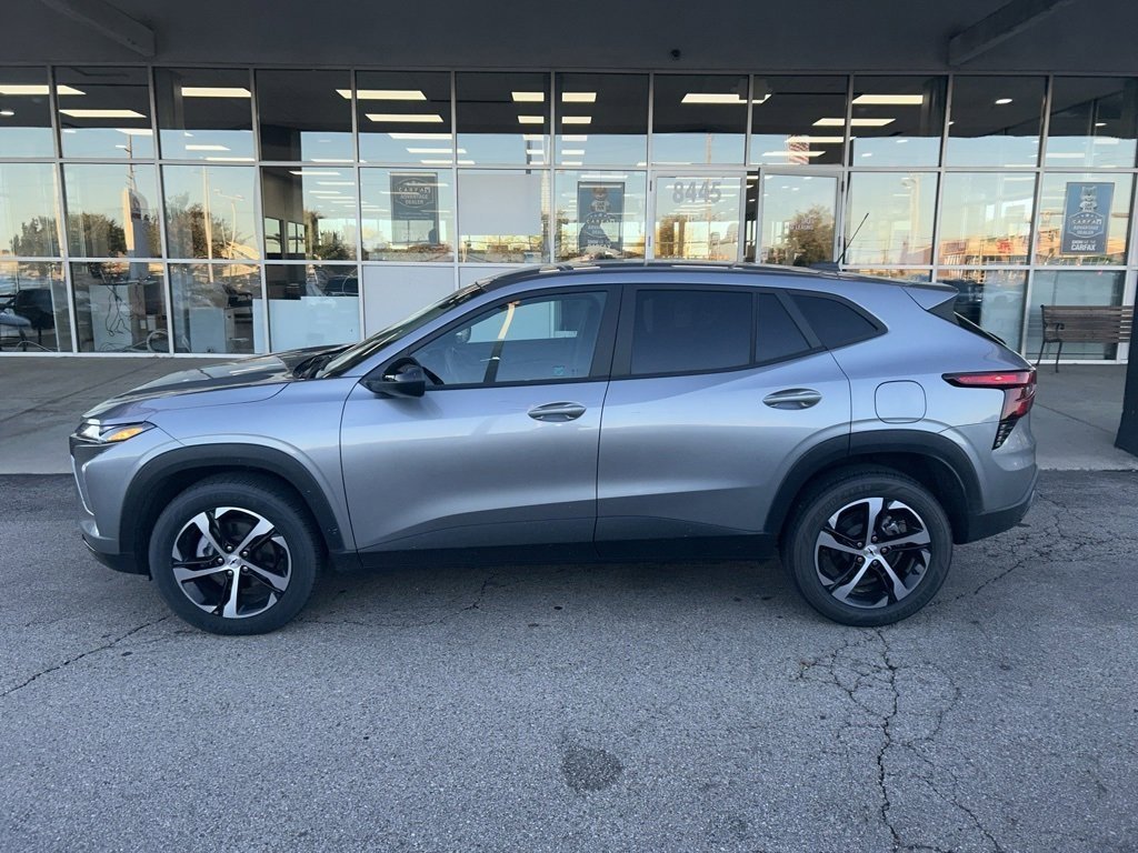 2025 Chevrolet Trax photo 3