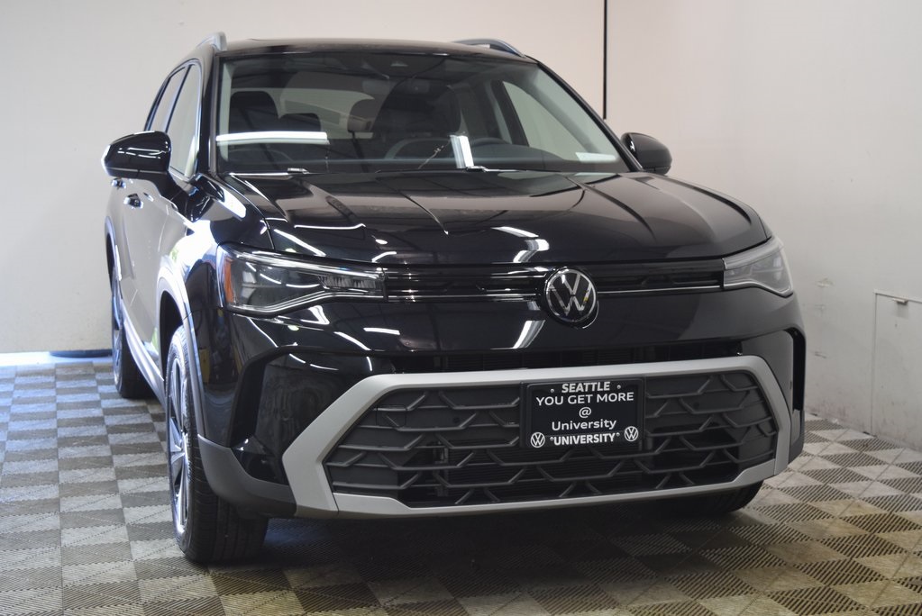 2025 Volkswagen Taos SE's photo