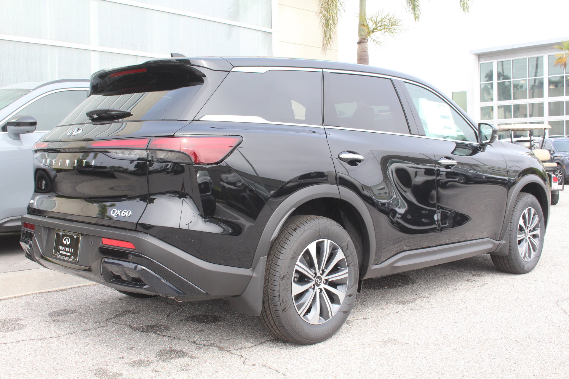 2025 Infiniti QX60 Pure photo 2