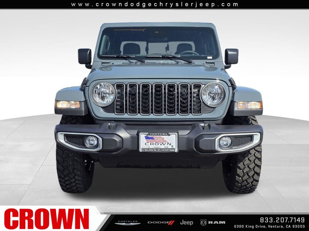 2025 Jeep Gladiator Sport photo 2